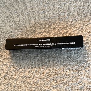 MAC In Extreme Dimension Waterproof Lash Mascara in Dimensional Black